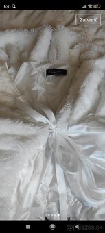 Kožušinkova bundička k šatám. - 2