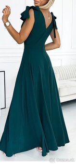 Tmavozelené spoločenské šaty - 2