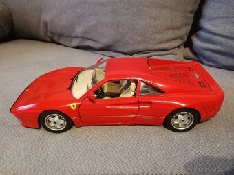 1:18 FERRARI GTO Bburago 1984 - 2