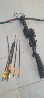 Predám túto silnú 175Librovu kušu so zameraním + šípy - 2