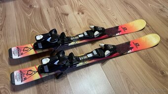 Lyže a lyžiarky - 2