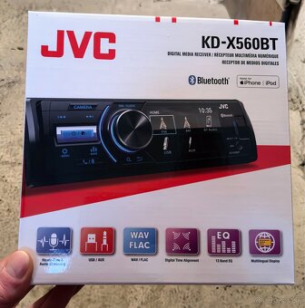 Autorádio JVC. - 2