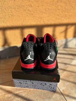 Jordan 4 retro Red Thunder - 2