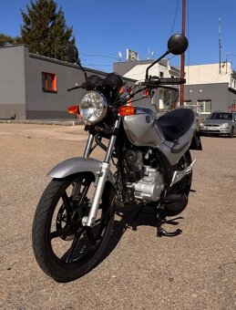 2013 SYM XS 125 R, naj. 5000 km, po servisu - 2