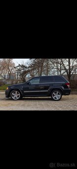 Jeep Grand Cherokee SRT 6.1 hemi - 2