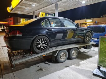BMW E65 745i - 2