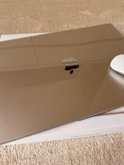 MacBook Air 15" M3 SK 2024 Hviezdny biely - 2