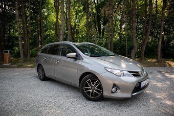 Toyota Auris Touring Sports 1.6 l Valvematic - 2