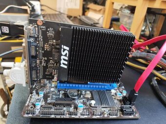 MSI H61M + Xeon/i5 + 2x4 GB + GT710 2GB - 2