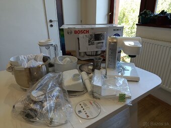 Nepoužívaný kuchynský robot Bosch MUM4880 - 2