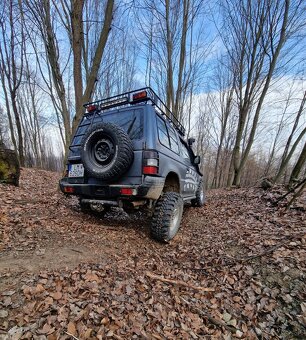 Mitsubishi pajero 2,5td 73kw - 2