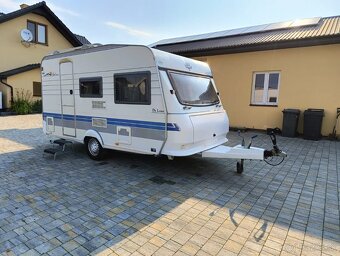 Obytny prives Hobby De Luxe 400 - predstan - 2
