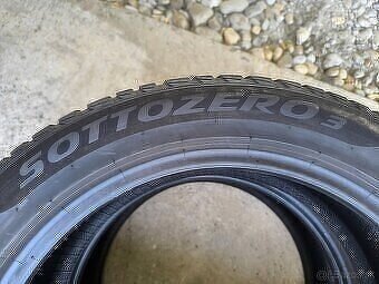 predam 2ks zimne pneumatiky 215/50r18 - 2