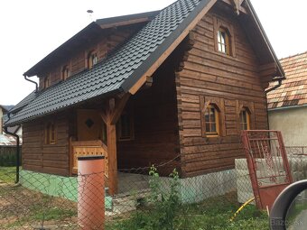 Stavba drevenice, tesári, - 2