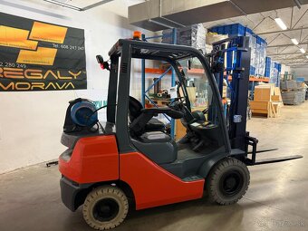 Vysokozdvižný vozík Toyota 25 LPG - 2