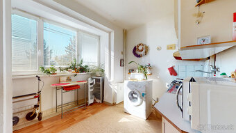 1 - IZBOVÝ PANELOVÝ BYT V HLINÍKU NAD HRONOM - 2