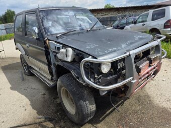 Mitsubishi Pajero 2,5td anglicke - 2