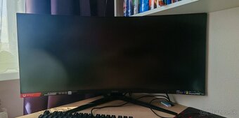 34" monitor - 2
