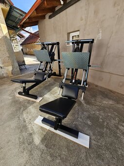 Legpress šikmý 45° s vodiacimi kolieskami - 2