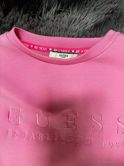 Mikinové šaty GUESS - 2