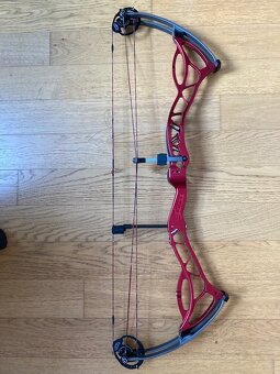kladkovy luk bowtech fanatic 3.0 sd - 2