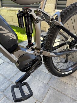 Celoodpruzeny ebike Merida - 2