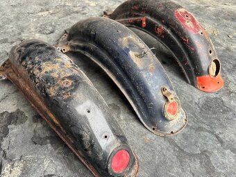 Predám zadný blatník JAWA ČZ 125 175 250 - 2