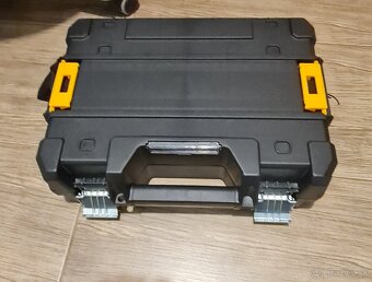 Nivelačný profi laser tzv 4D tj 16/líniový so zeleným lúčom - 2