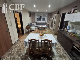 Znížená cena - Na predaj 3-izbový byt s balkónom v Rožňave,  - 2