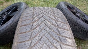 Predam Alu kolesa Dezent 5x114.3,205/60,r16 zimne pneu - 2
