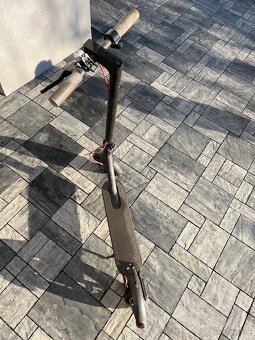 Elektricka kolobezka xiami - 2