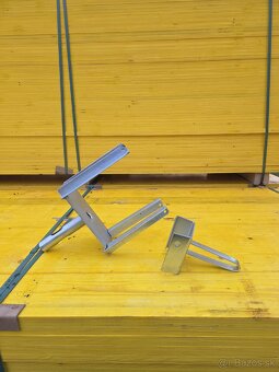 Predám hlavice trojnožky na stavebné stojky - 2