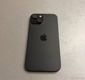 iPhone 15 | 91 % batéria | TOP STAV | - 2