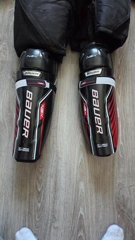 Hokejová vystroj - 2