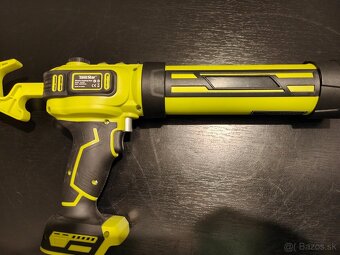 AKU pištol na tmel - 2