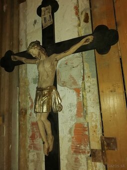 Starý drevený kríž. - 2