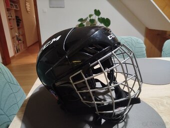 Detská hokejová prilba - 2