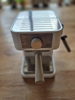 Predám pakovy kavovár DeLongi - 2