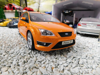 model auta Ford Focus ST Mk2 Otto mobile 1:18 - 2