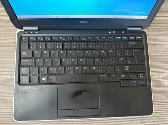 Dell Latitude E7240 i5 / 8 GB / 256GB SSD - 2