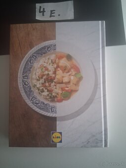 Lidl tradičná moderná kuchyňa - nečítaná - 2