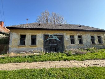 Znížená cena Stavebný pozemok rodinný dom na rekonštrukciu - 2