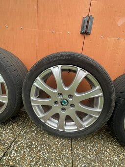 Elektrony 225/45 R17 letne original škoda - 2