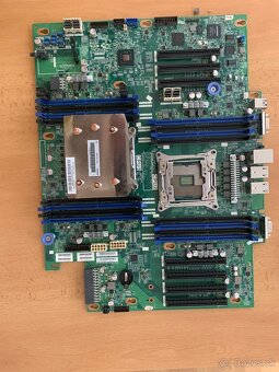 Predám základnú dosku z lenivo thinkserver TD350 + cpu - 2