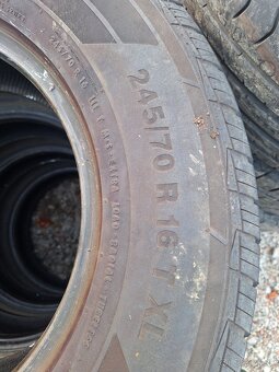 245/70R16 - 2