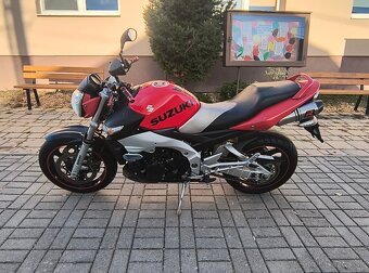 Suzuki GSR 600 - 2