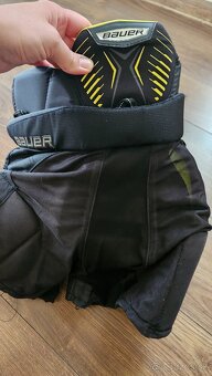 Predam detske hokejove nohavice - 2