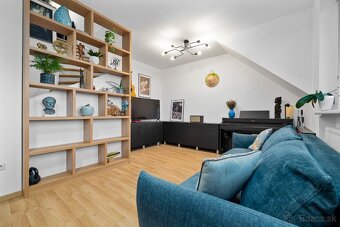 NA PREDAJ- ZAUJÍMAVÝ- 2-IZBOVÝ- MEZANÍN- RUŽINOV- KOŠICKÁ - 2