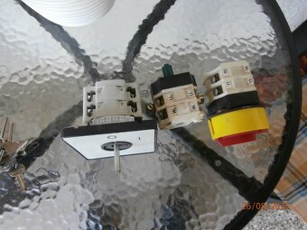 Vypinače VS10,16,32. - 2