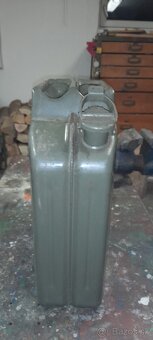 Plechová bandaska kanister. - 2